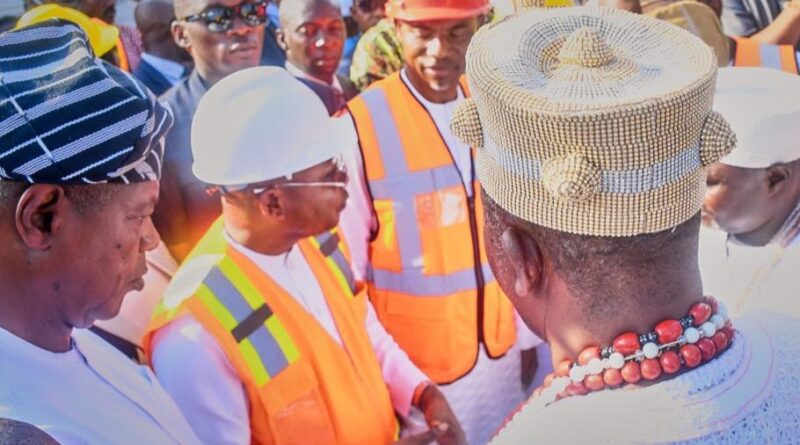 Governor Ododo flags off 20km Obajana-Uro-Aku rural road